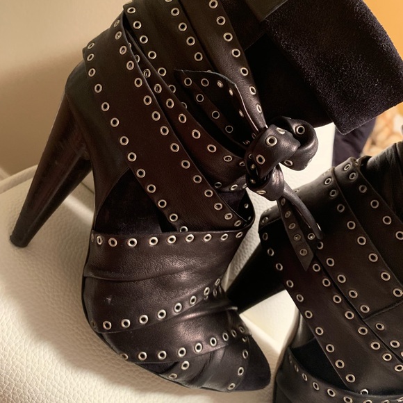 Isabel Marant leather and suede ankle boots - Picture 1 of 4